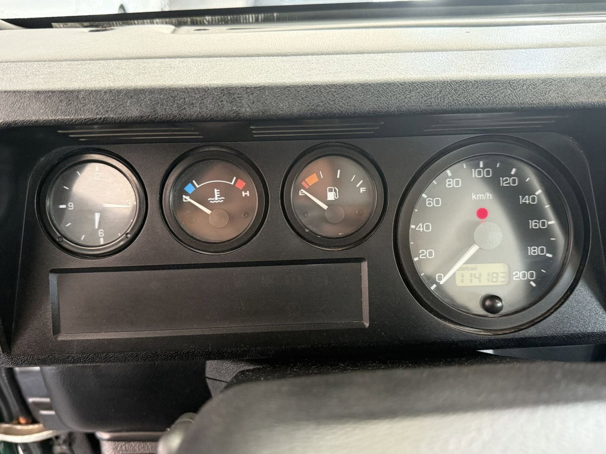 Land Rover Defender 110 2.5 Td5 cat CrewCab SE (13)