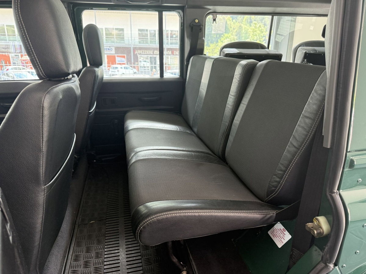 Land Rover Defender 110 2.5 Td5 cat CrewCab SE (14)