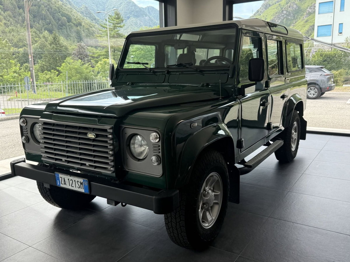 Land Rover Defender 110 2.5 Td5 cat CrewCab SE (2)