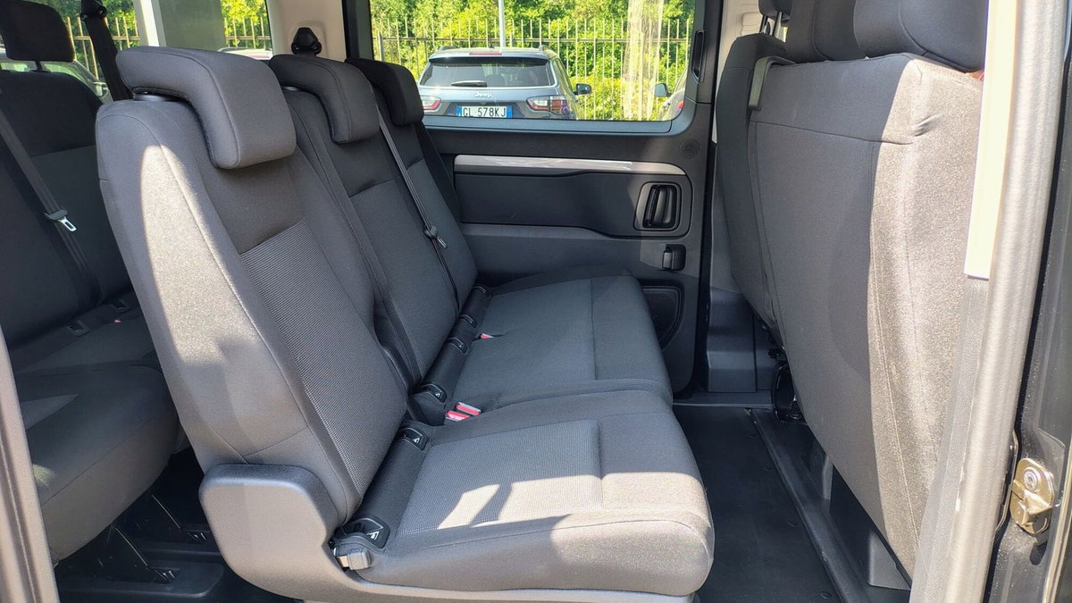 Fiat Ulysse combi M1 2.0 bluehdi 180cv L3H1 AT8 (9)