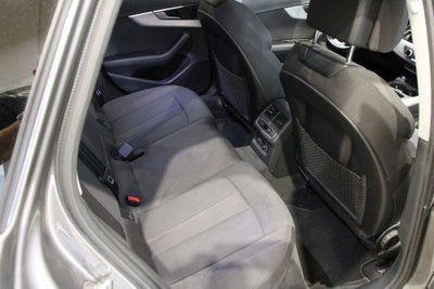 Audi A4 35 2.0 tdi mhev S line edition 163cv s-tronic (16)