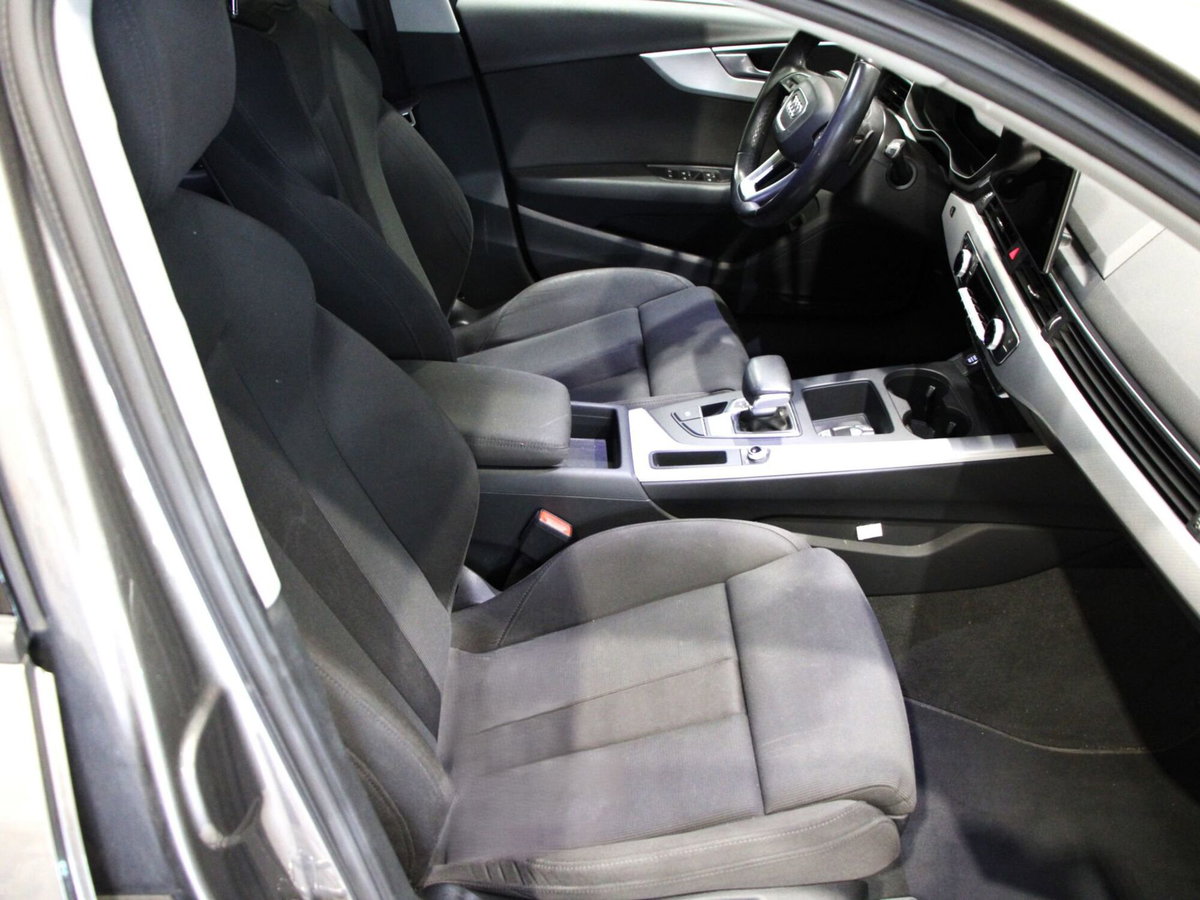 Audi A4 35 2.0 tdi mhev S line edition 163cv s-tronic (9)