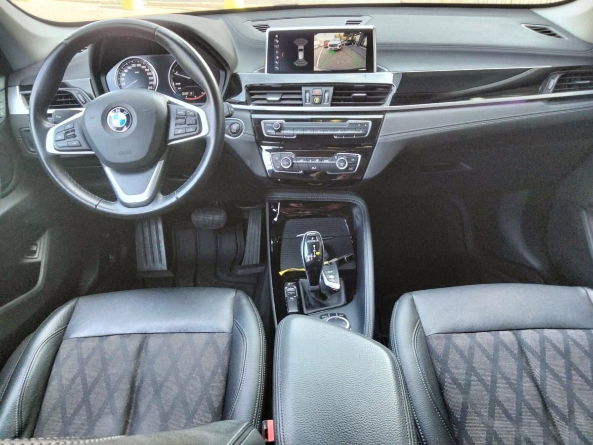 BMW X1 sDrive18d xLine Plus (10)