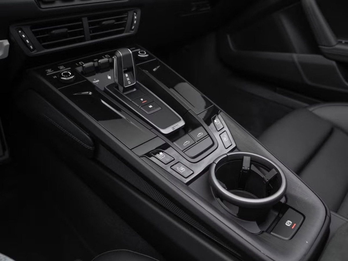 Porsche 911 Cabrio Targa 3.0 4 GTS (11)