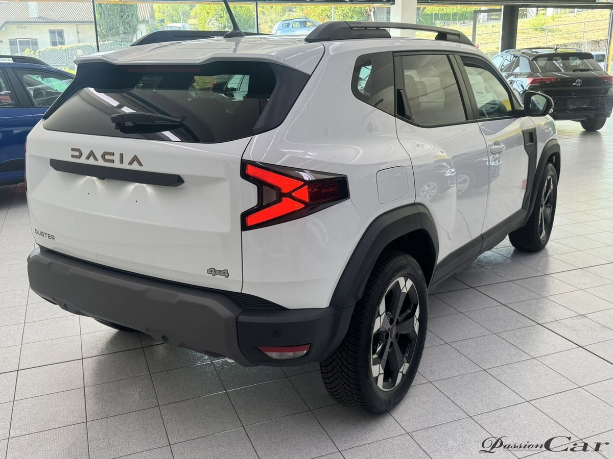 Dacia Duster 1.2 mild hybrid Extreme 4x4 130cv (4)
