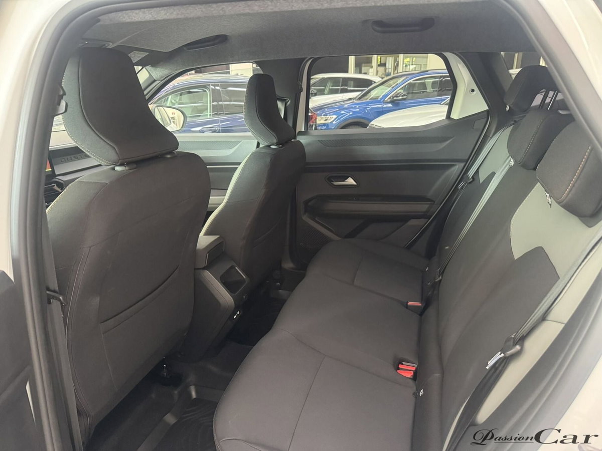 Dacia Duster 1.2 mild hybrid Extreme 4x4 130cv (7)
