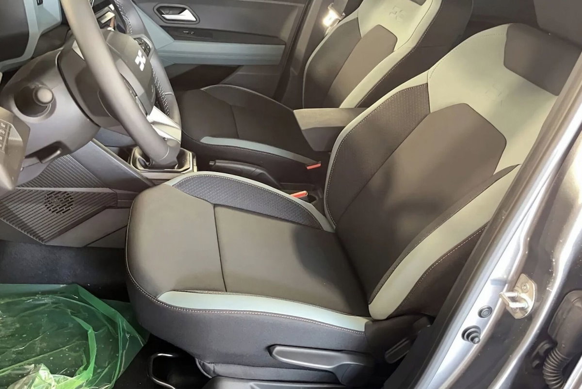 Dacia Duster 1.2 Eco-G Extreme 120cv (8)