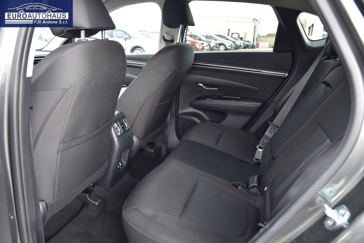 Hyundai Tucson 1.6 crdi 48V Xline 2wd imt (13)