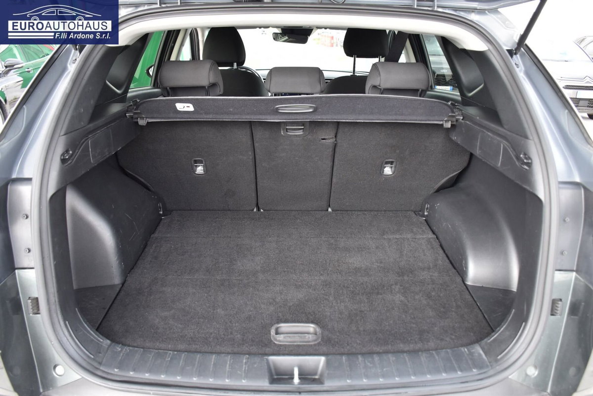 Hyundai Tucson 1.6 crdi 48V Xline 2wd imt (14)