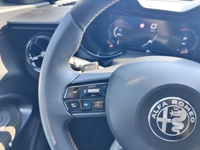 Alfa Romeo Junior 1.2 ibrida Q4 Intensa 145cv edct6 (15)