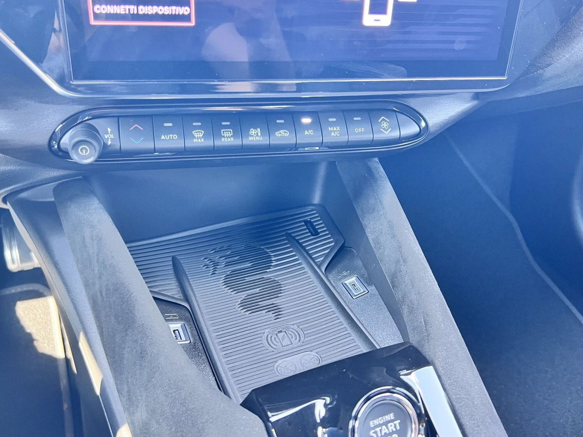 Alfa Romeo Junior 1.2 ibrida Q4 Intensa 145cv edct6 (20)