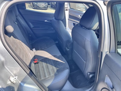 Alfa Romeo Junior 1.2 ibrida Q4 Intensa 145cv edct6 (7)