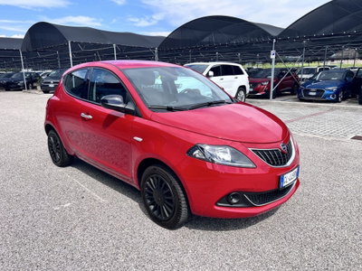 Lancia Ypsilon 1.0 FireFly 5 porte S&S Hybrid Ecochic Silver (2)