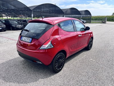 Lancia Ypsilon 1.0 FireFly 5 porte S&S Hybrid Ecochic Silver (3)