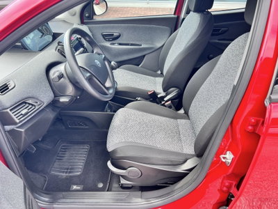 Lancia Ypsilon 1.0 FireFly 5 porte S&S Hybrid Ecochic Silver (5)