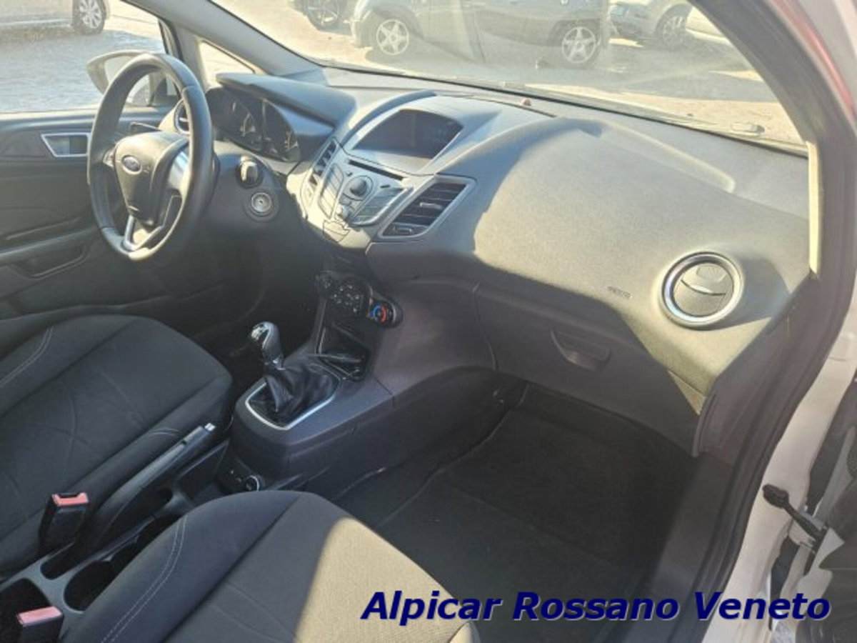 Ford Fiesta 1.5 TDCi 75CV 5 porte (9)