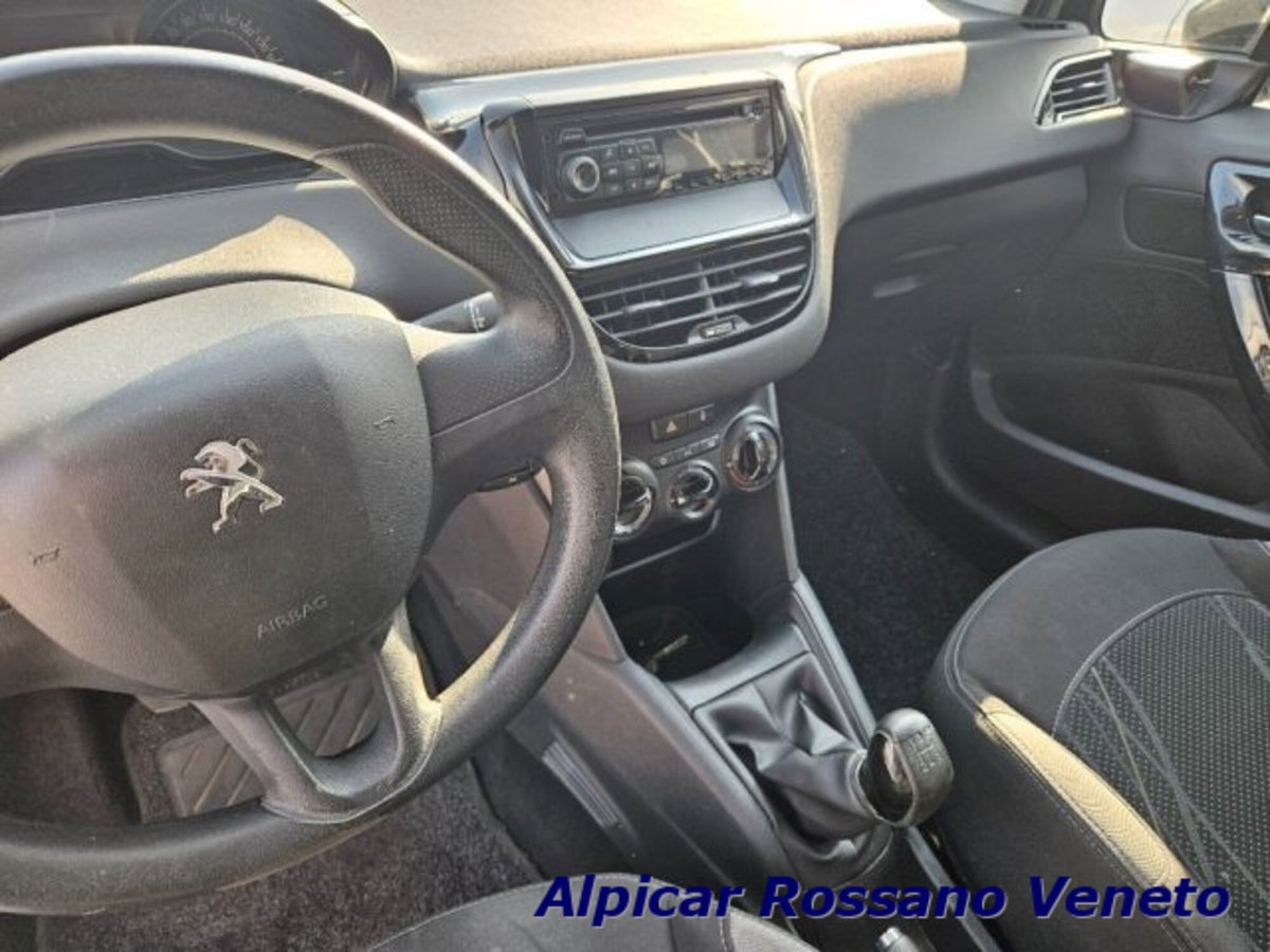 Peugeot 208 HDi 68 CV 5 porte Allure (8)