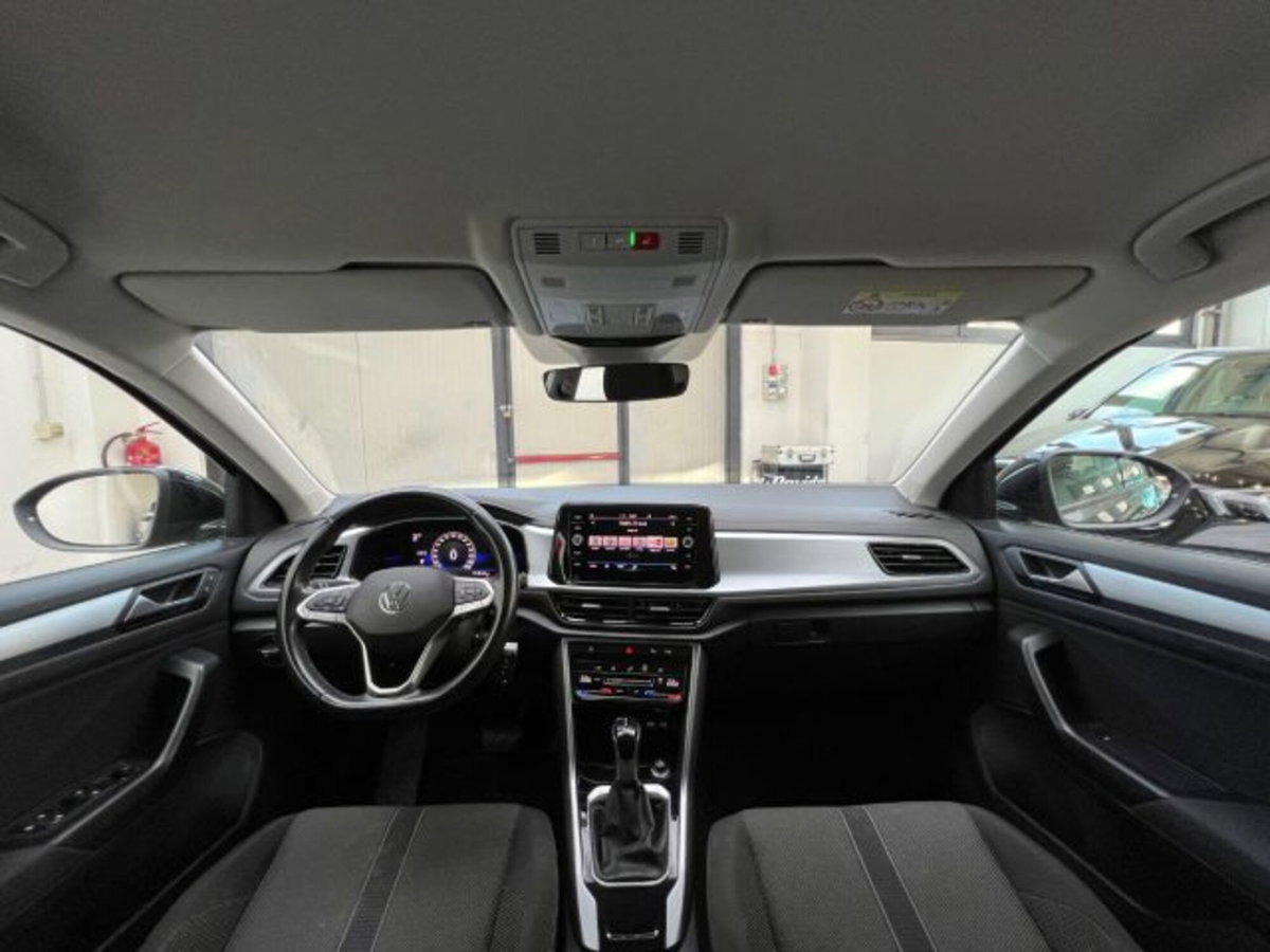 Volkswagen T-Roc 1.5 tsi Life dsg (18)