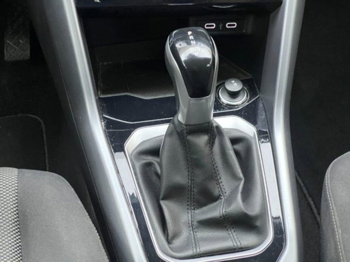 Volkswagen T-Roc 1.5 tsi Life dsg (19)