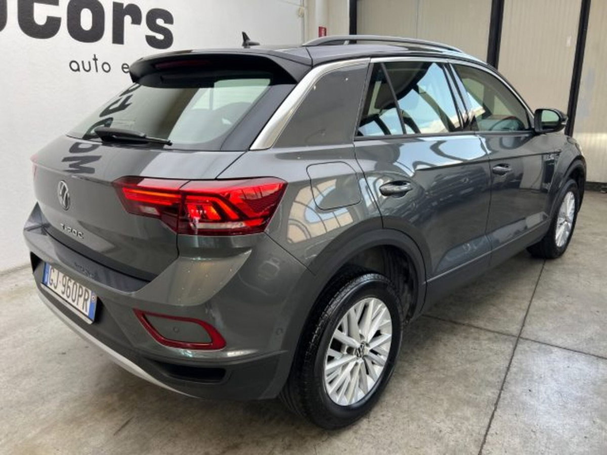 Volkswagen T-Roc 1.5 tsi Life dsg (5)