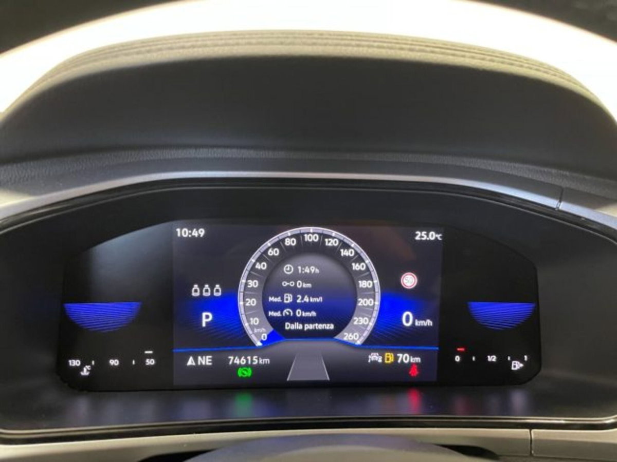 Volkswagen T-Roc 1.5 tsi Life dsg (5)