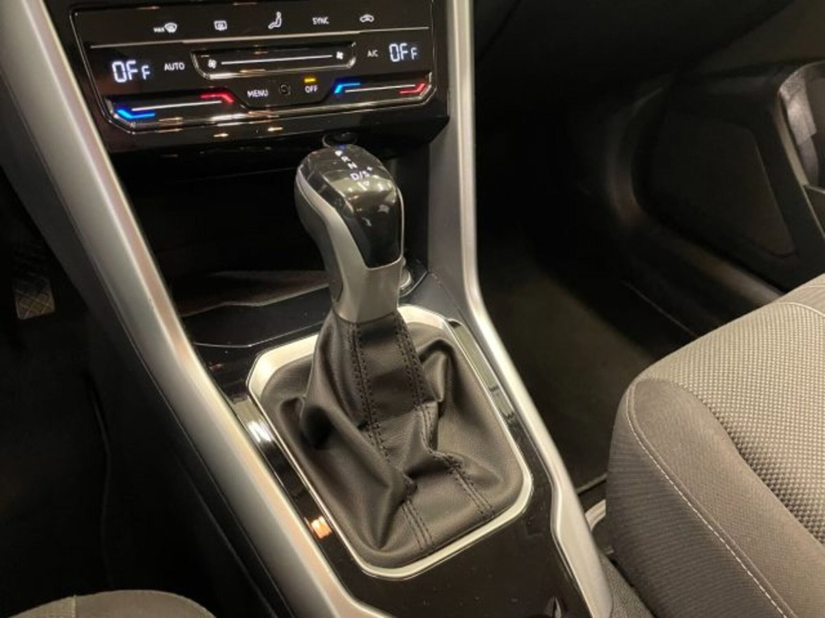 Volkswagen T-Roc 1.5 tsi Life dsg (9)