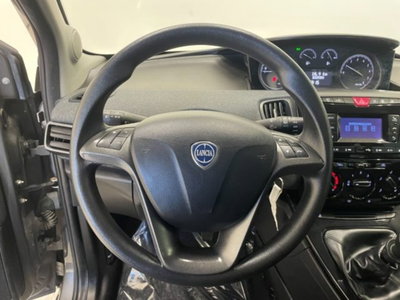 Lancia Ypsilon 1.0 FireFly 5 porte S&S Hybrid Silver Plus (13)