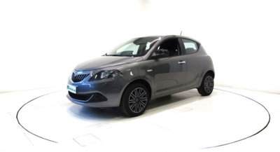 Lancia Ypsilon 1.0 FireFly 5 porte S&S Hybrid Silver Plus (16)