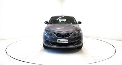 Lancia Ypsilon 1.0 FireFly 5 porte S&S Hybrid Silver Plus (2)