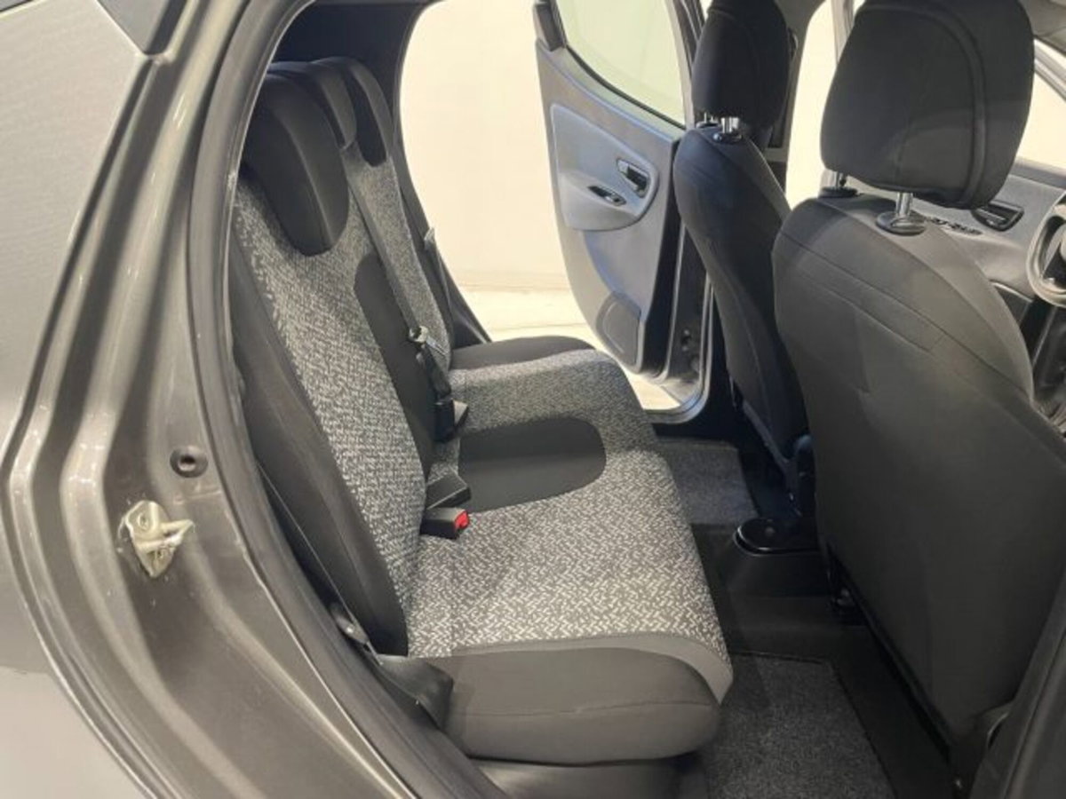 Lancia Ypsilon 1.0 FireFly 5 porte S&S Hybrid Silver Plus (20)