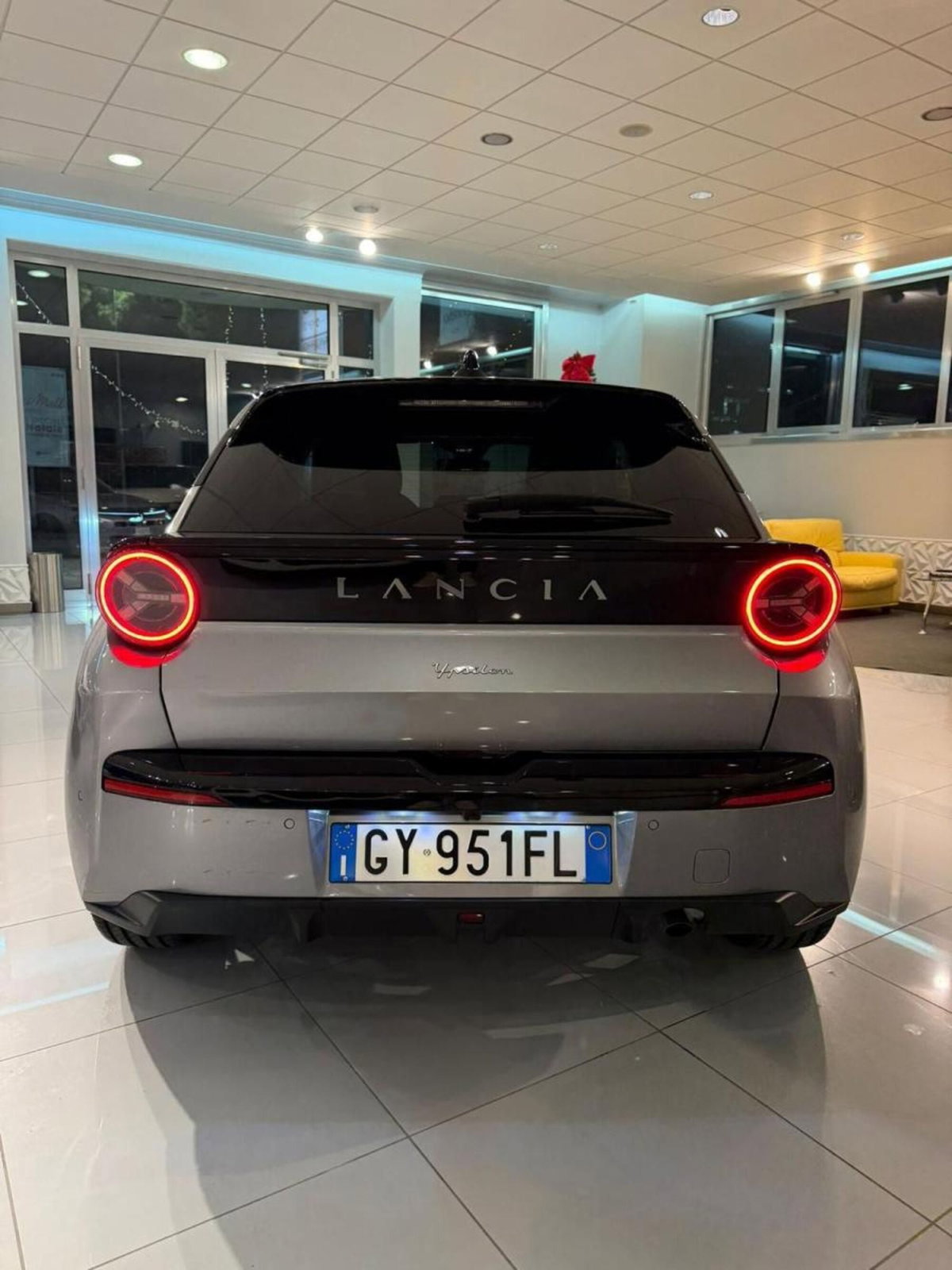 Lancia Ypsilon 1.2 mhev LX 110cv e-dct (3)