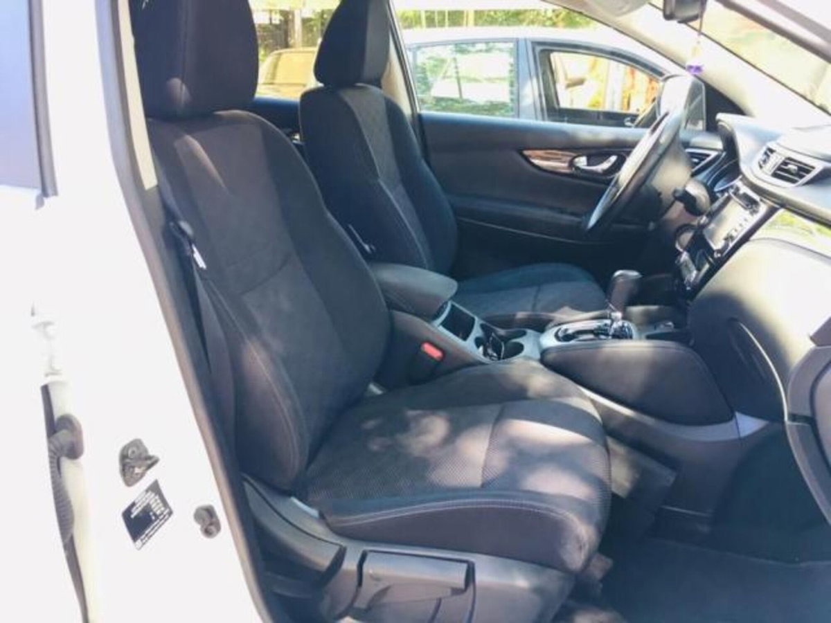 Nissan Qashqai 1.6 dCi 2WD N-Connecta (11)