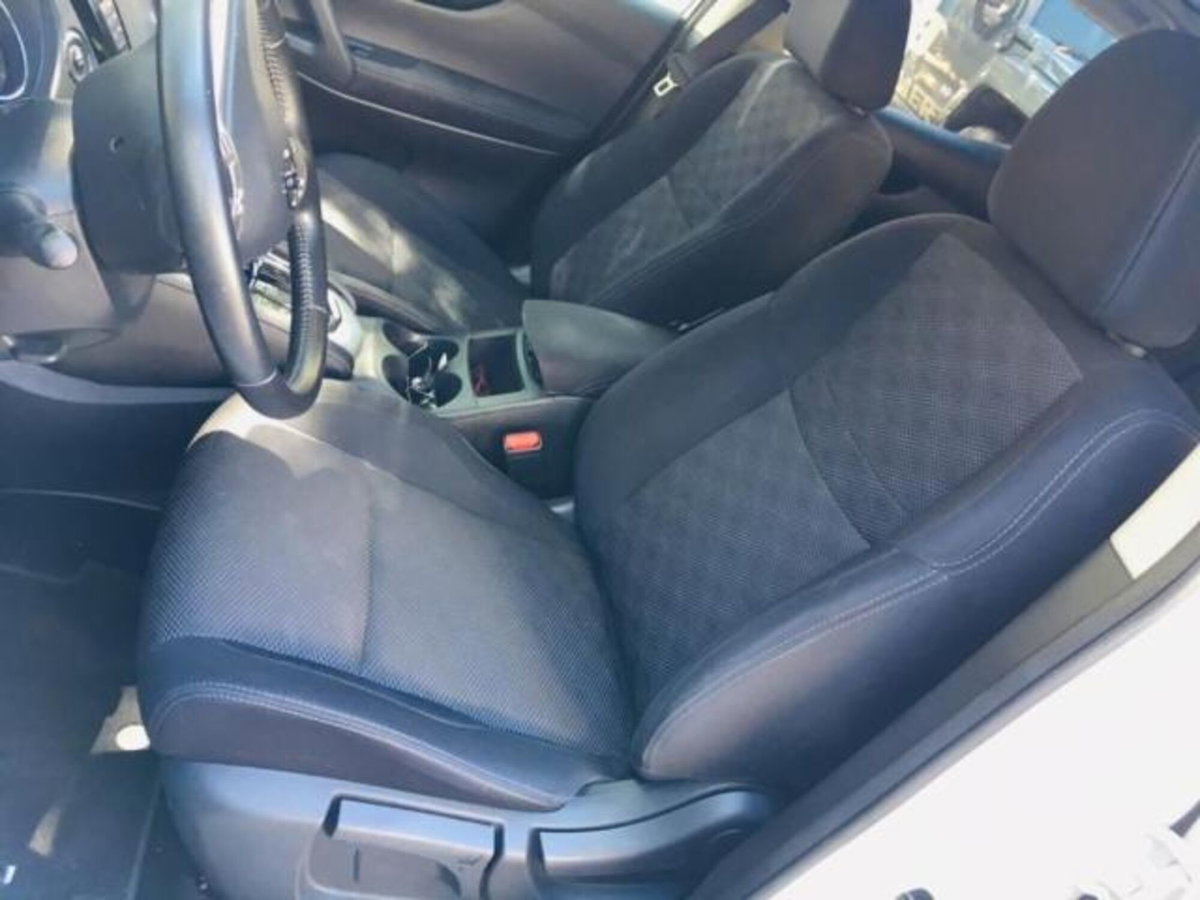 Nissan Qashqai 1.6 dCi 2WD N-Connecta (12)