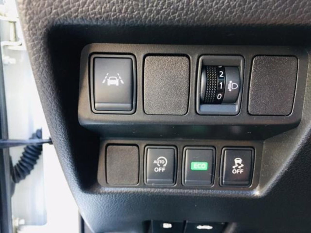 Nissan Qashqai 1.6 dCi 2WD N-Connecta (18)