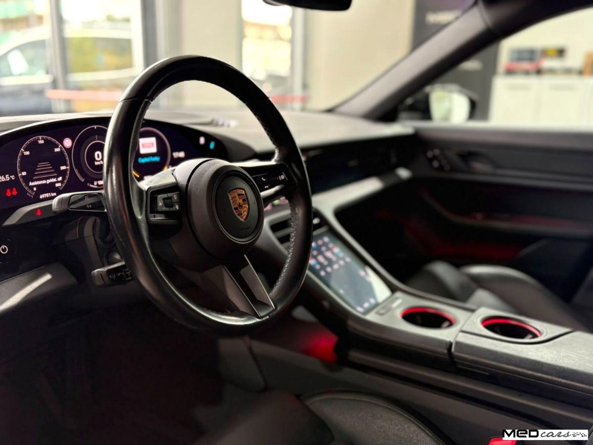 Porsche Taycan Taycan (14)