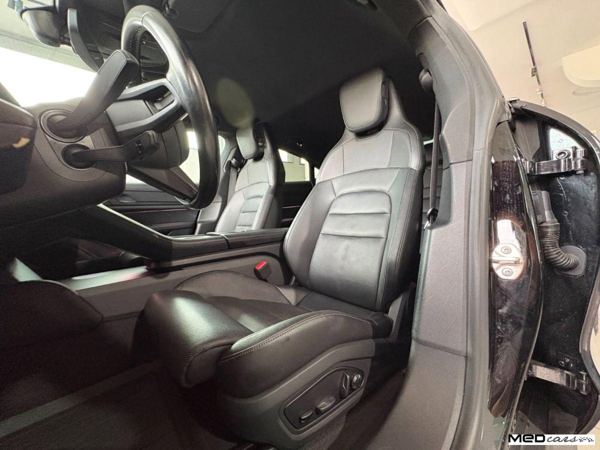 Porsche Taycan Taycan (9)