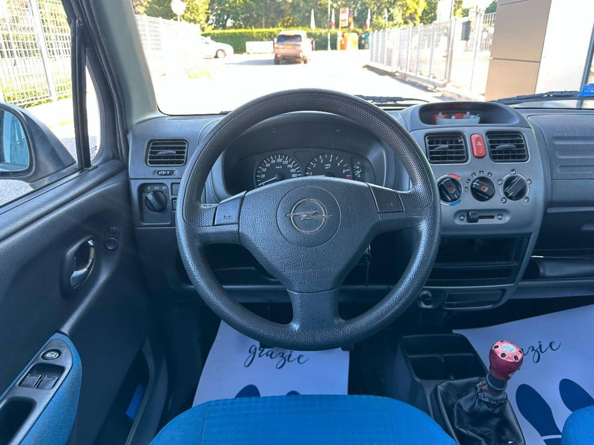 Opel Agila 1.2 16V Enjoy (11)