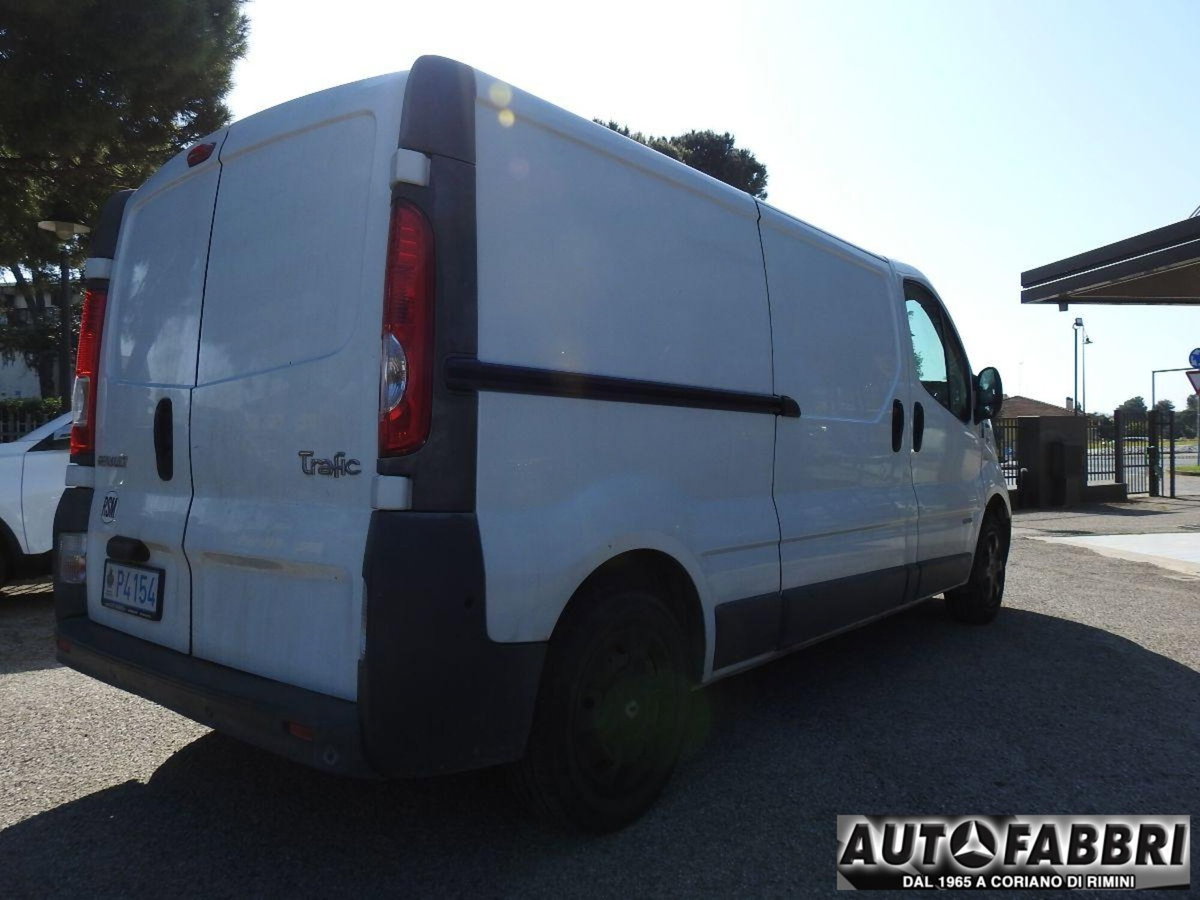 Renault Trafic Furgone T29 2.0 dCi/115 PC-TN Furgone (9)