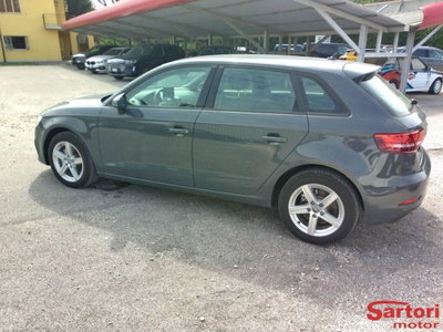 Audi A3 Sportback 1.6 TDI 116 CV S tronic Sport (4)