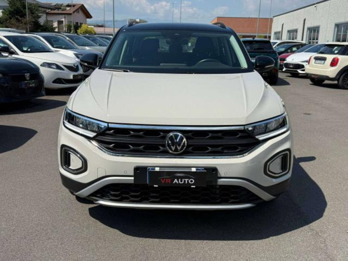 Volkswagen T-Roc 1.5 tsi Life dsg (2)