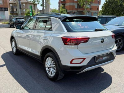 Volkswagen T-Roc 1.5 tsi Life dsg (4)
