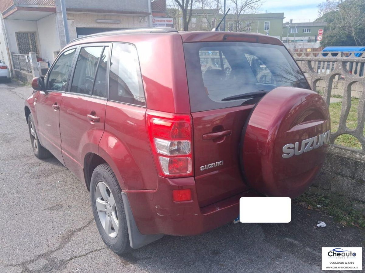 Suzuki Grand Vitara 1.9 DDiS 5 porte Crossover (4)