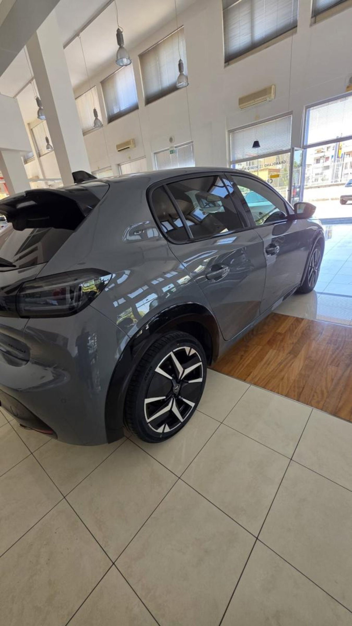 Peugeot 208 1.2 hybrid Active 100cv e-dcs 6 (4)