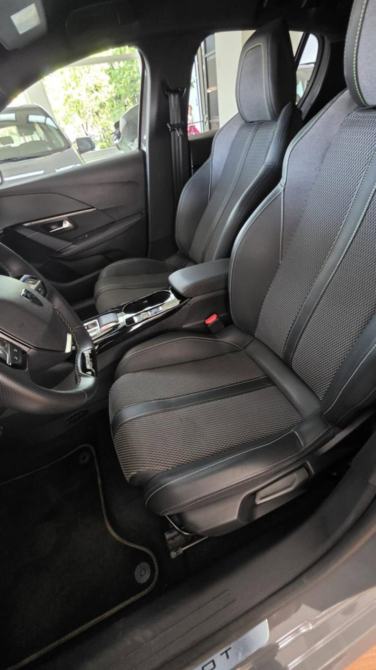 Peugeot 208 1.2 hybrid Active 100cv e-dcs 6 (8)