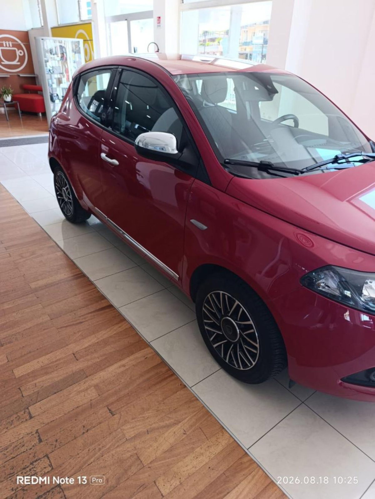Lancia Ypsilon 1.2 69 CV 5 porte GPL Ecochic Gold (2)