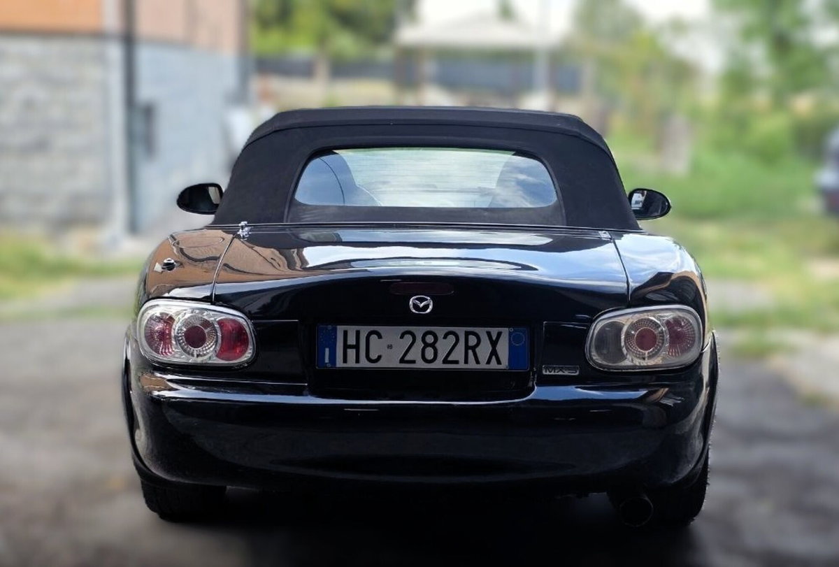 Mazda MX-5 1.8i 16V cat Backstage (10)