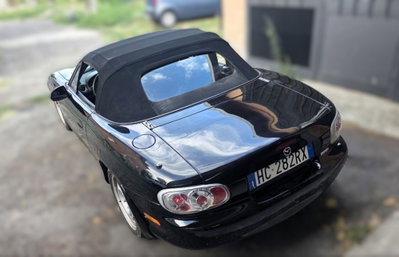 Mazda MX-5 1.8i 16V cat Backstage (12)