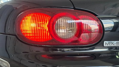 Mazda MX-5 1.8i 16V cat Backstage (14)