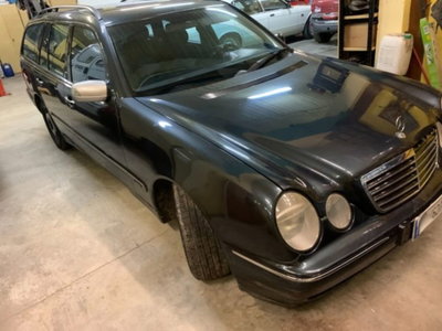 Mercedes-Benz Classe E Station Wagon 270 CDI cat Elegance (10)