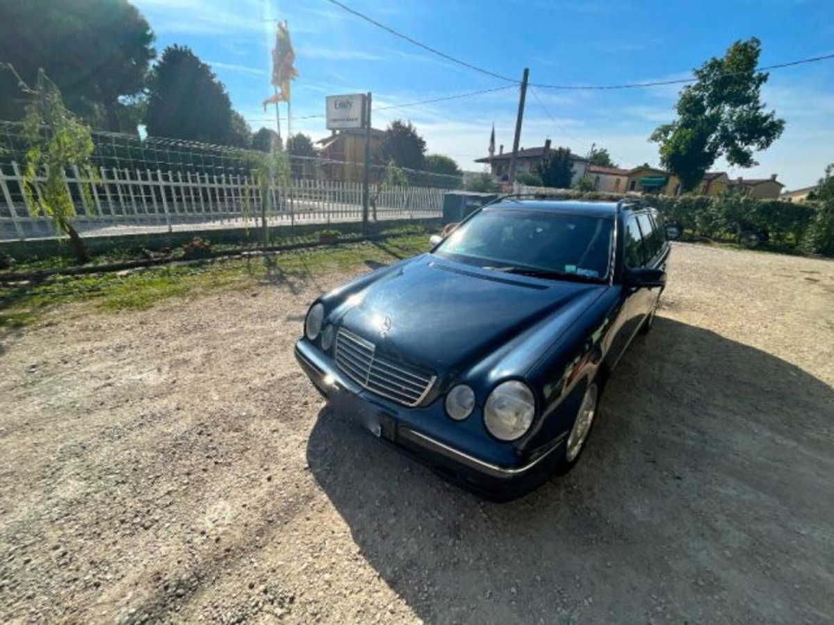 Mercedes-Benz Classe E Station Wagon 270 CDI cat Elegance (3)